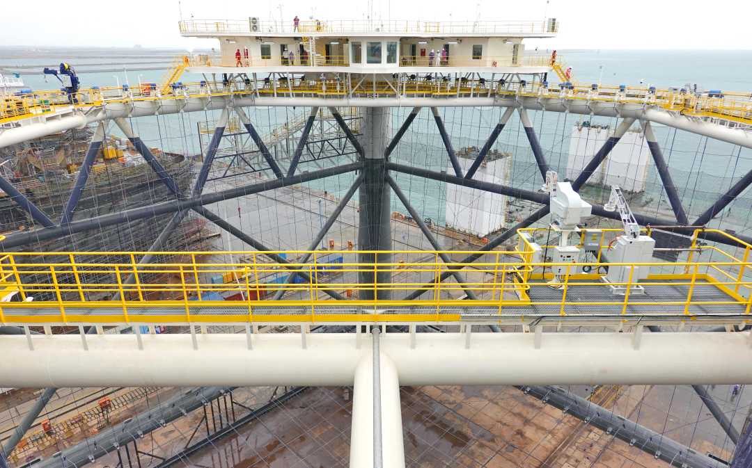 亞洲最大的量產(chǎn)型深海智能網(wǎng)箱“經(jīng)海001號”交付