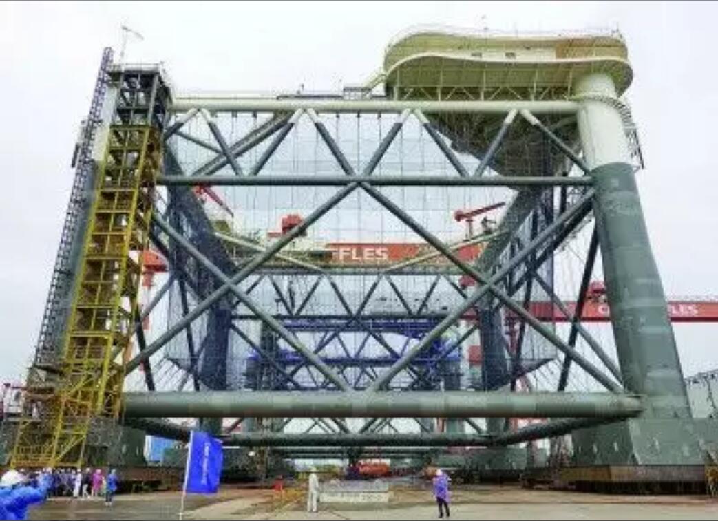 “經海001號”深海智能網箱交付